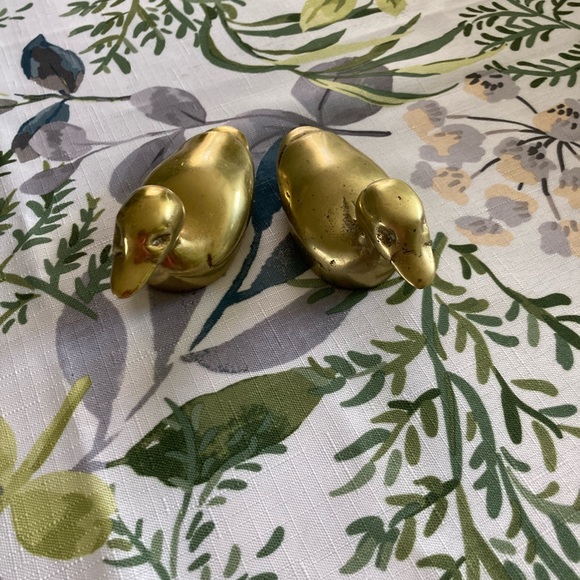 Mid Century Vintage Heavy Solid Brass Ducks Paper Weights - Picture 3 of 4
